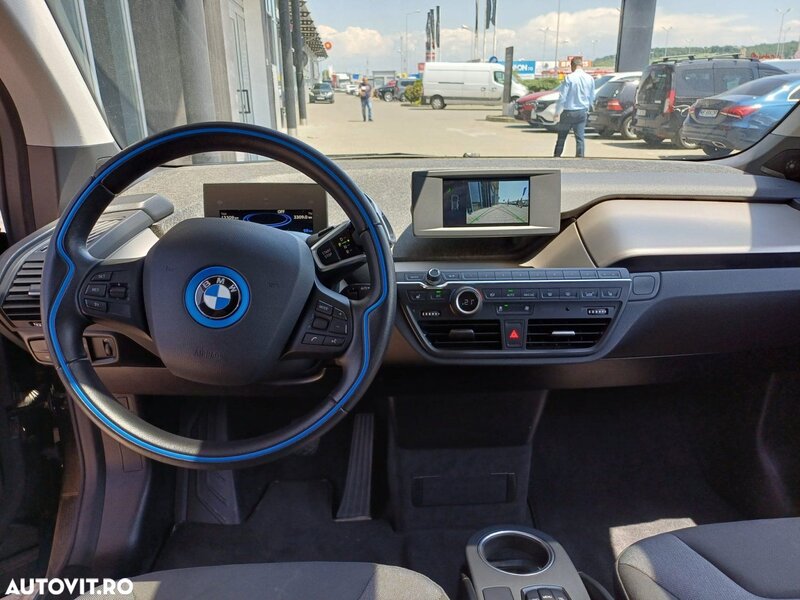 BMW I3